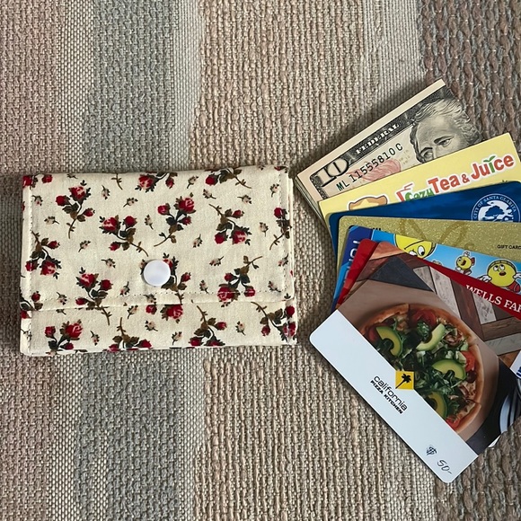 Stylish Snap Card Wallet/Business Card/Gift Card Holder made with Cotton Fabric - Picture 2 of 6